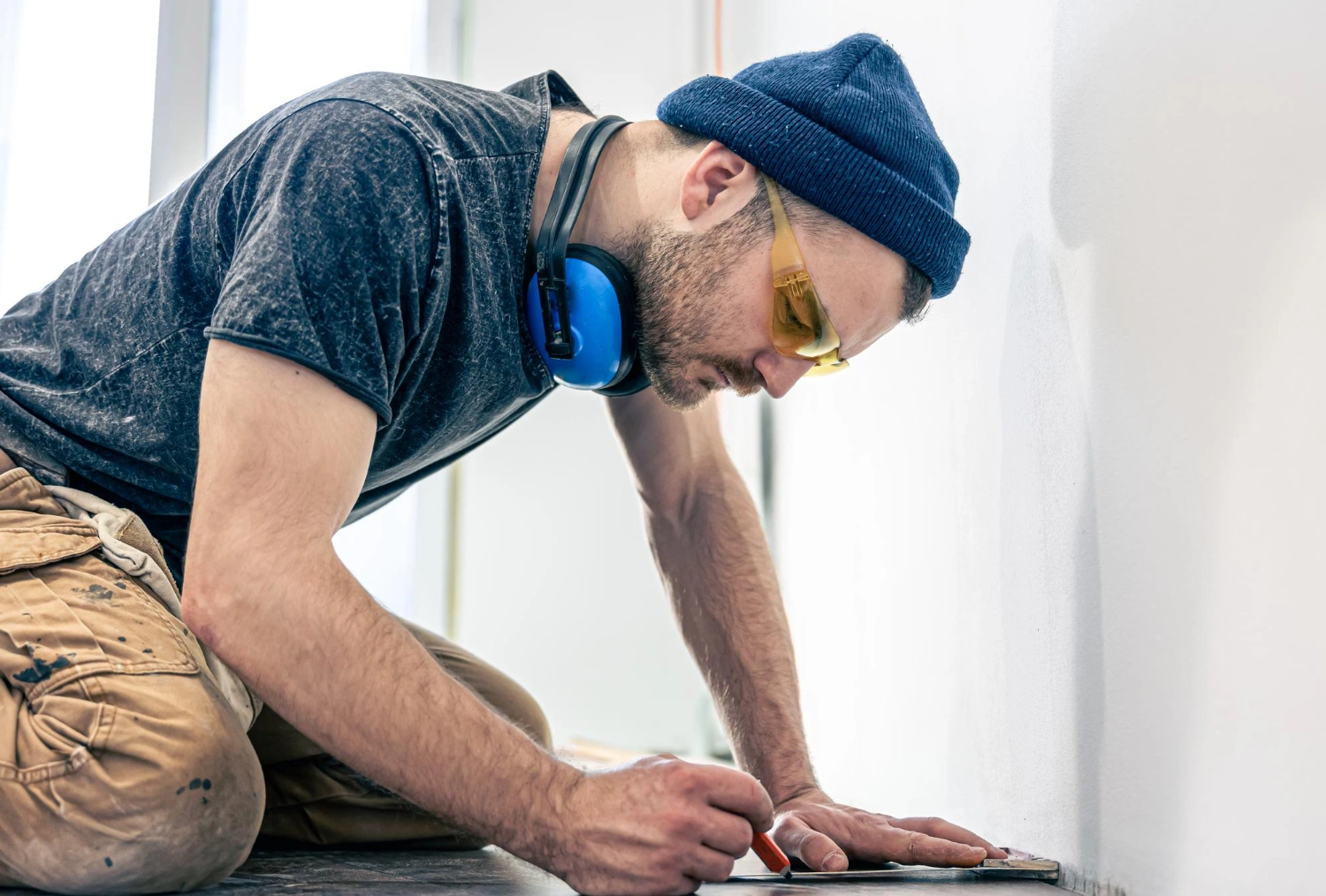 Profesionalus grindų šiltinimas siekiant pagerinti namų šilumos efektyvumą